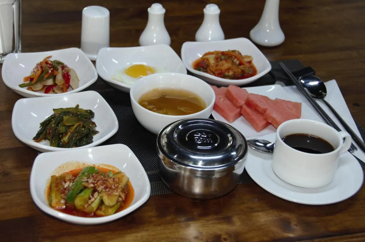 Seoul Hotel Myanmar Γιανγκόν 3*,